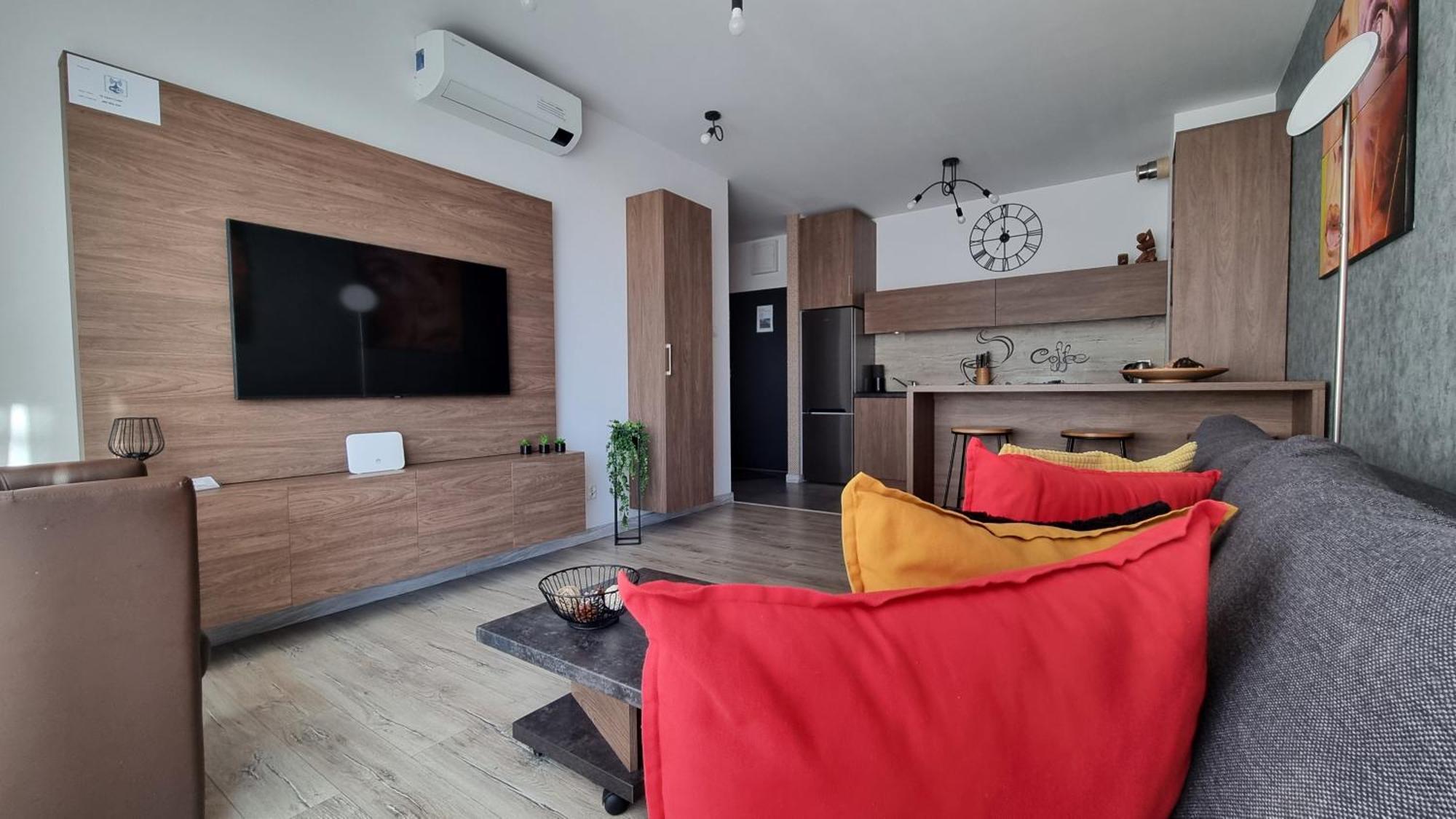 Q Apart Gold-Trzy Pokoje, Manufaktura, Klimatyzacja I Garaz Gratis, Tv Max, Fv, Gwarancja Zadowolenia Лодзь Екстер'єр фото